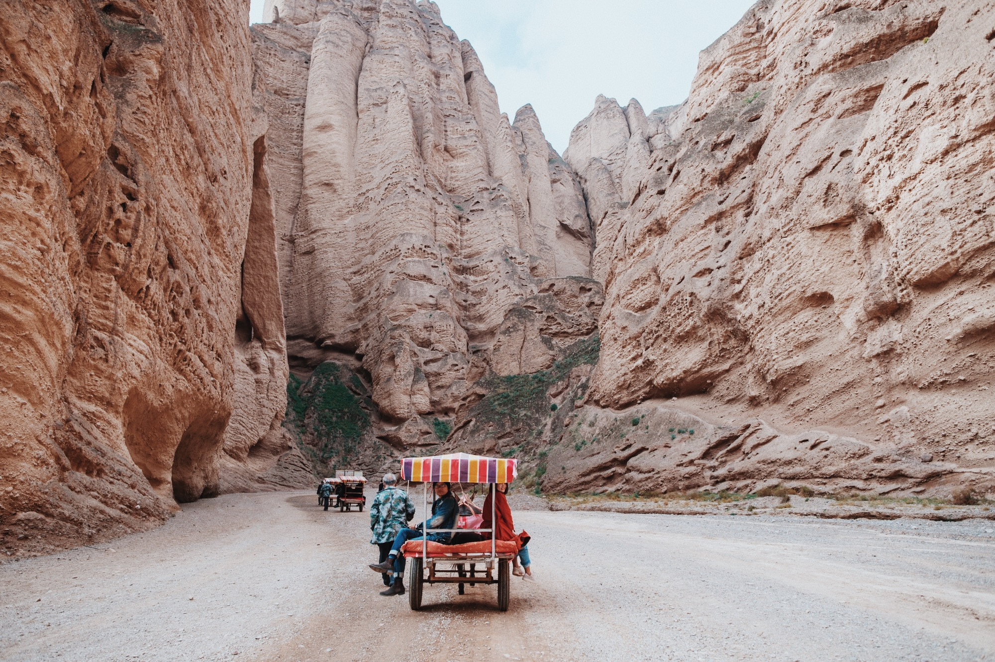 甘肃白银黄河石林，比云南石林更为壮观，堪称“中华自然奇观”