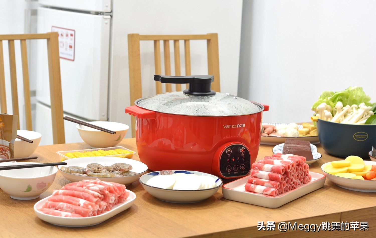 自制清水涮火锅,在家涮火锅必备什么菜和底料最好