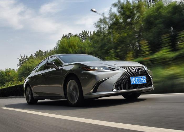 雷克萨斯ES和奥迪A6L的差距有多大？车主：对比后我只想说一句话