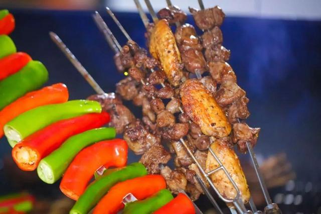 深圳这家五星级巴西烧烤无限吃，带上iPhoneXS的胃都塞不下！