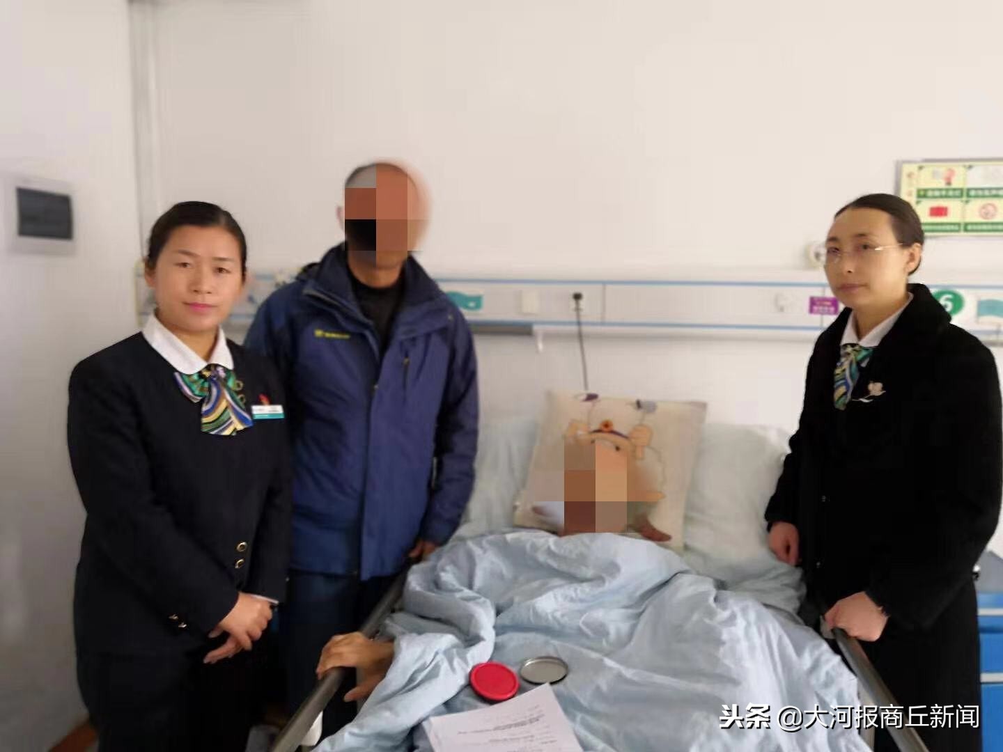 老人瘫痪在床银行卡被锁怎么办,老人住院银行拒绝办理取款业务