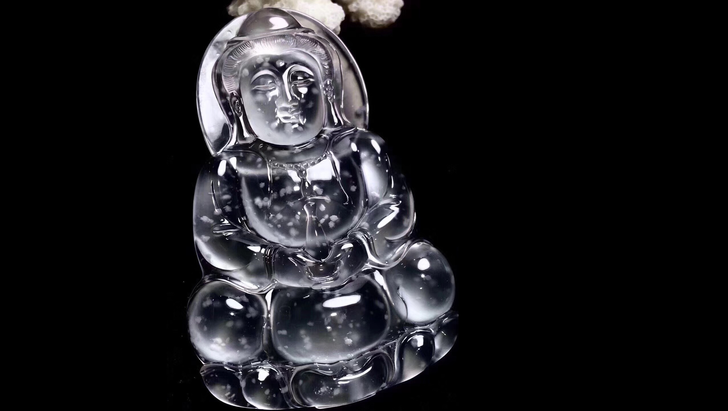 翡翠糯化种分种老和种嫩吗,翡翠原石皮壳怎么分老种嫩种