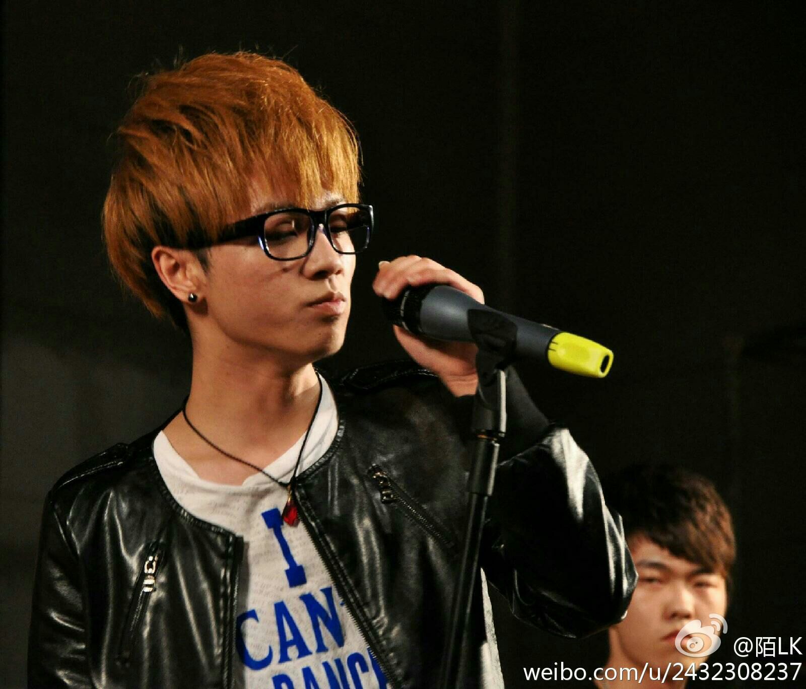 华晨宇的下巴,削下颌骨的华晨宇