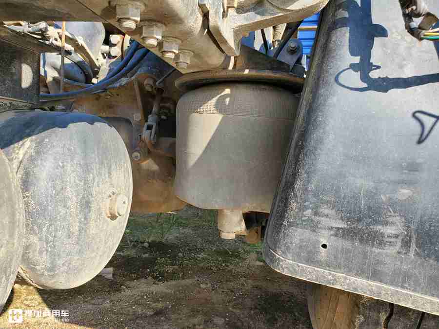 偶遇香港进口卡车,德龙f3000和f3000加强版的区别