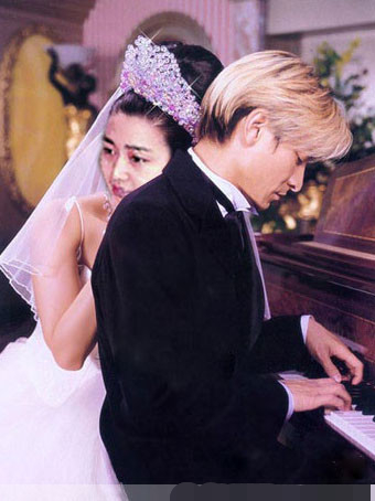 刘德华和朱丽倩的婚纱照,四大天王刘德华爱人