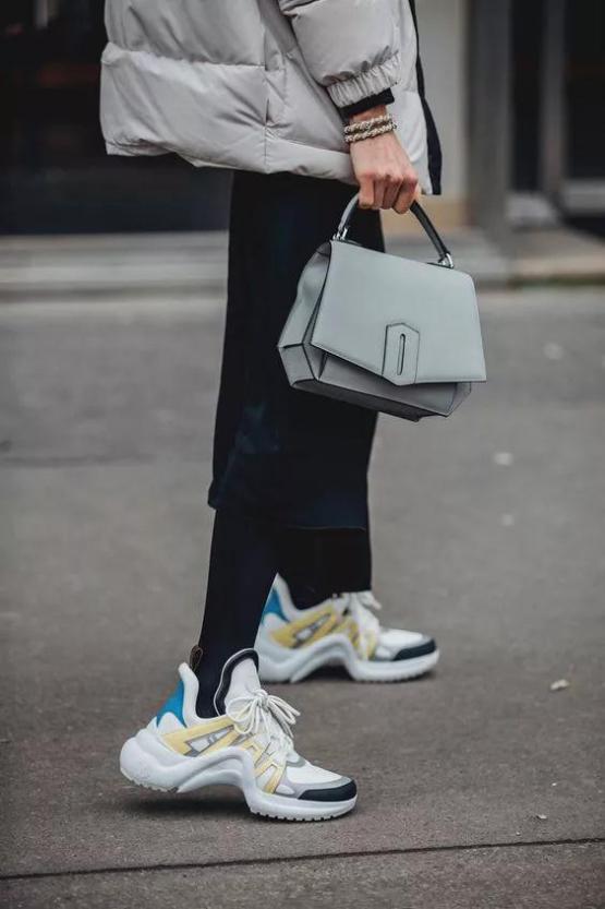 冬季鞋子百搭推荐女生,冬季时尚鞋子穿搭女