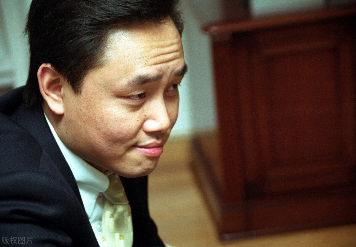 转型未成却负债95％，国美的钱都花哪了？黄光裕还能重回巅峰吗？