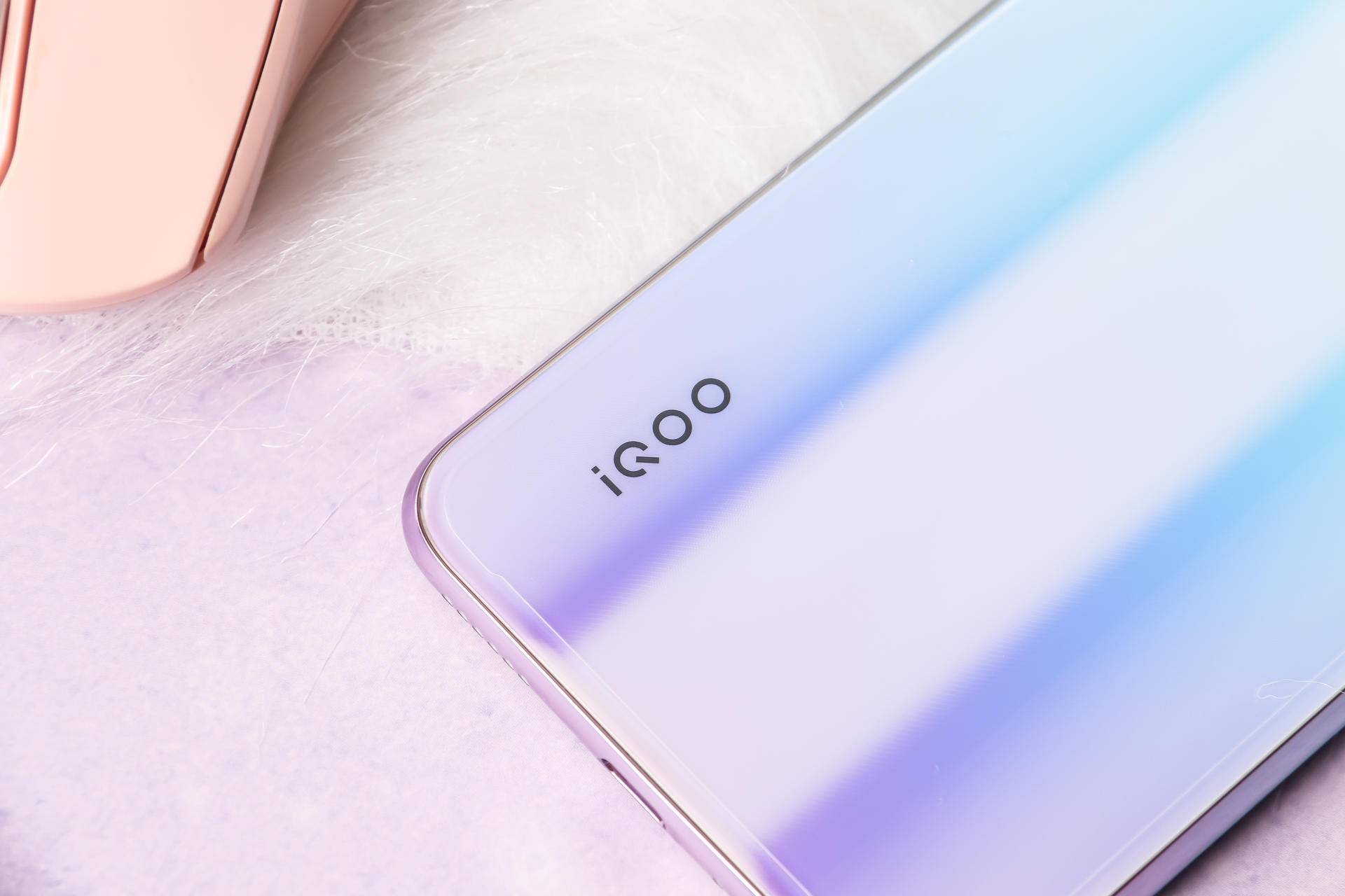 iqooneo855版与标准版外观细节,iqooneo855版和竞赛版谁更值得买