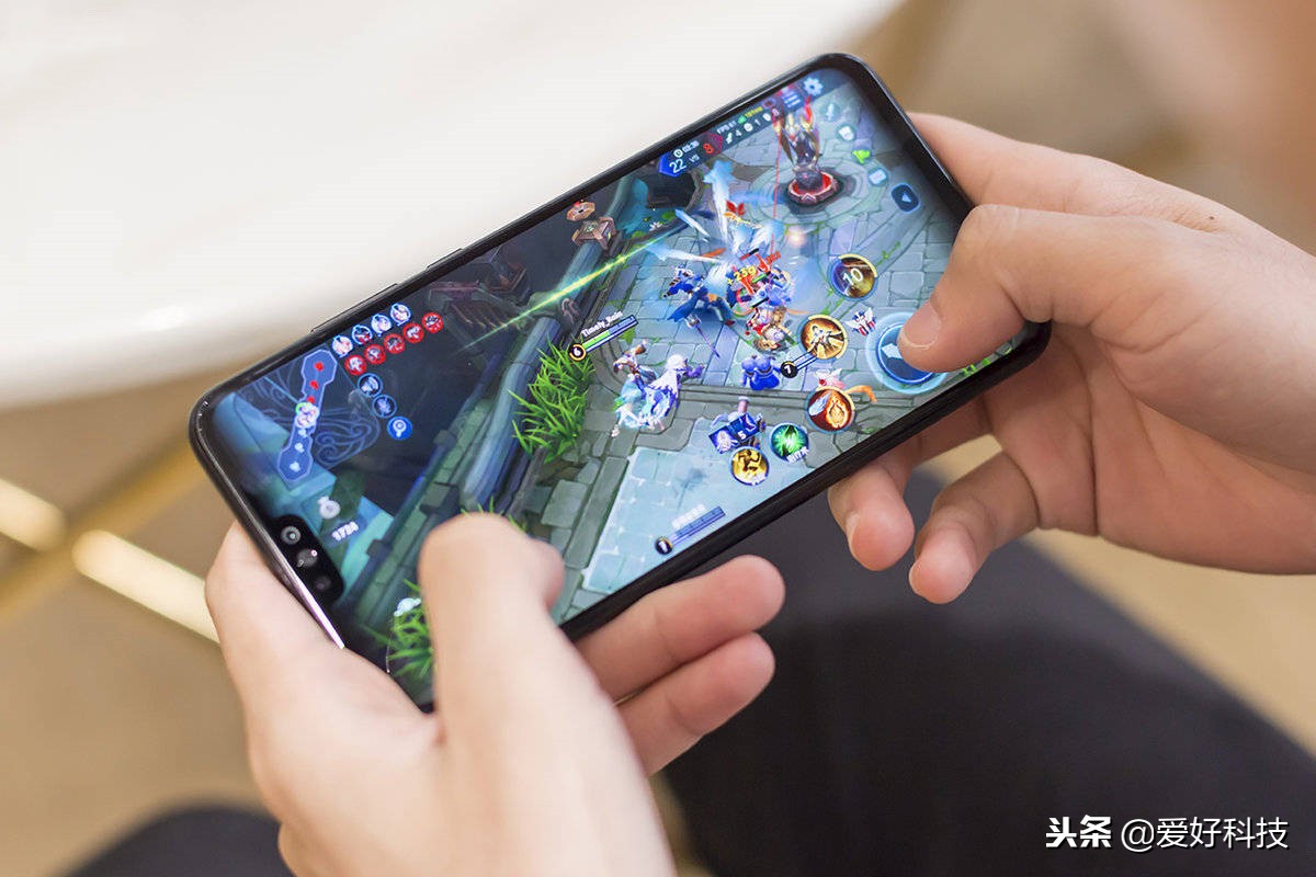 千元霸屏荣耀8x综合测评,手机推荐500元左右荣耀8x