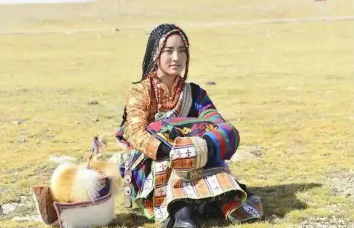 藏族的风俗习惯作文,藏族的风俗简介