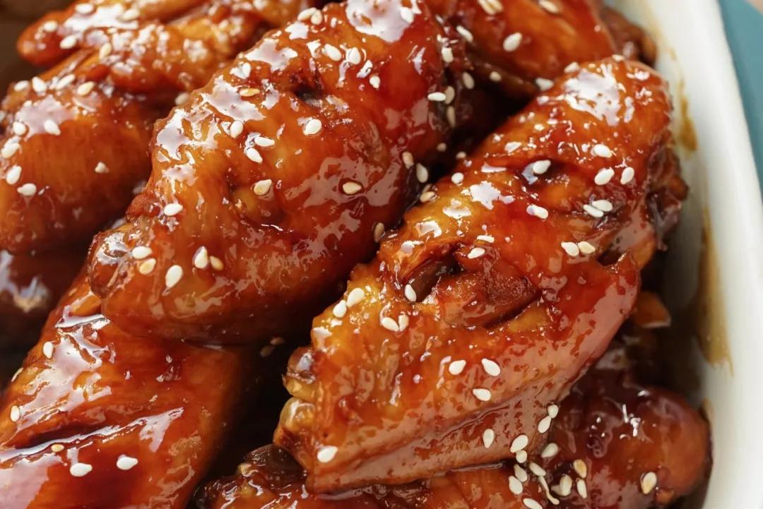 电饭煲生存指南，一键做一只番茄饭+蜜汁鸡翅+香软蛋糕