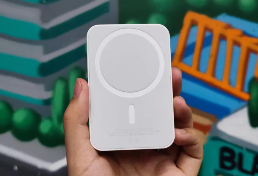 华强北鬼市苹果充电宝,华强北山寨苹果119元