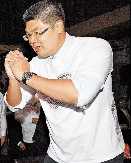 深扒侯佩岑恋情！私生女出身，她把母亲的手段学得炉火纯青