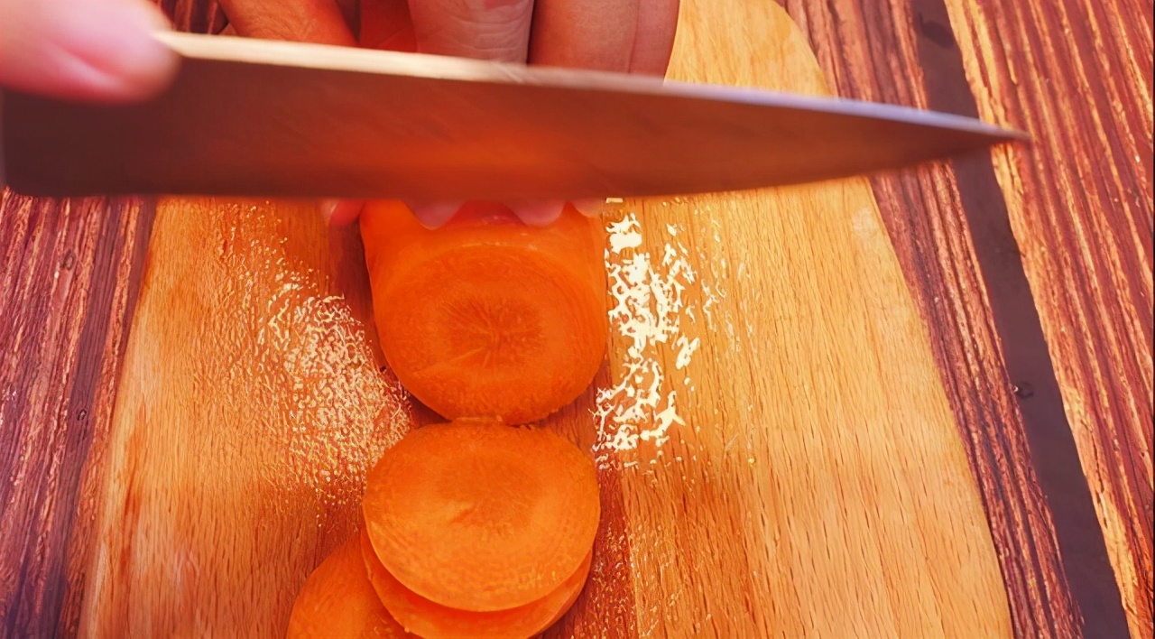 减脂蔬菜沙拉怎么做简单又好吃,蔬菜沙拉怎么做才是最减脂的