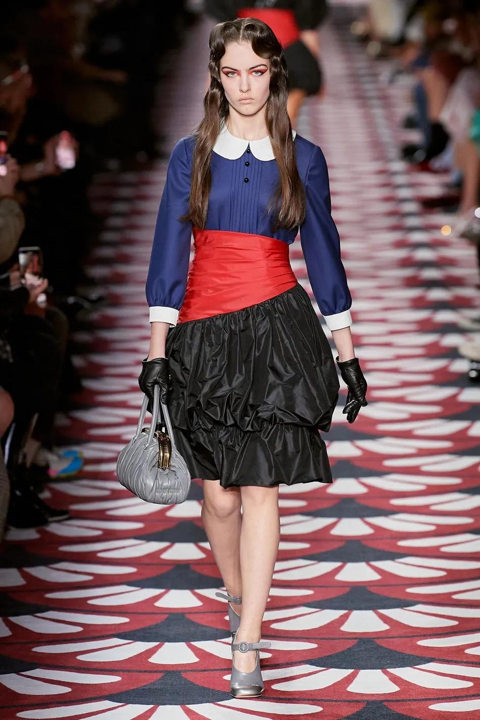 古力娜扎深v蓝色礼服和鞠婧祎,娜扎和鞠婧祎