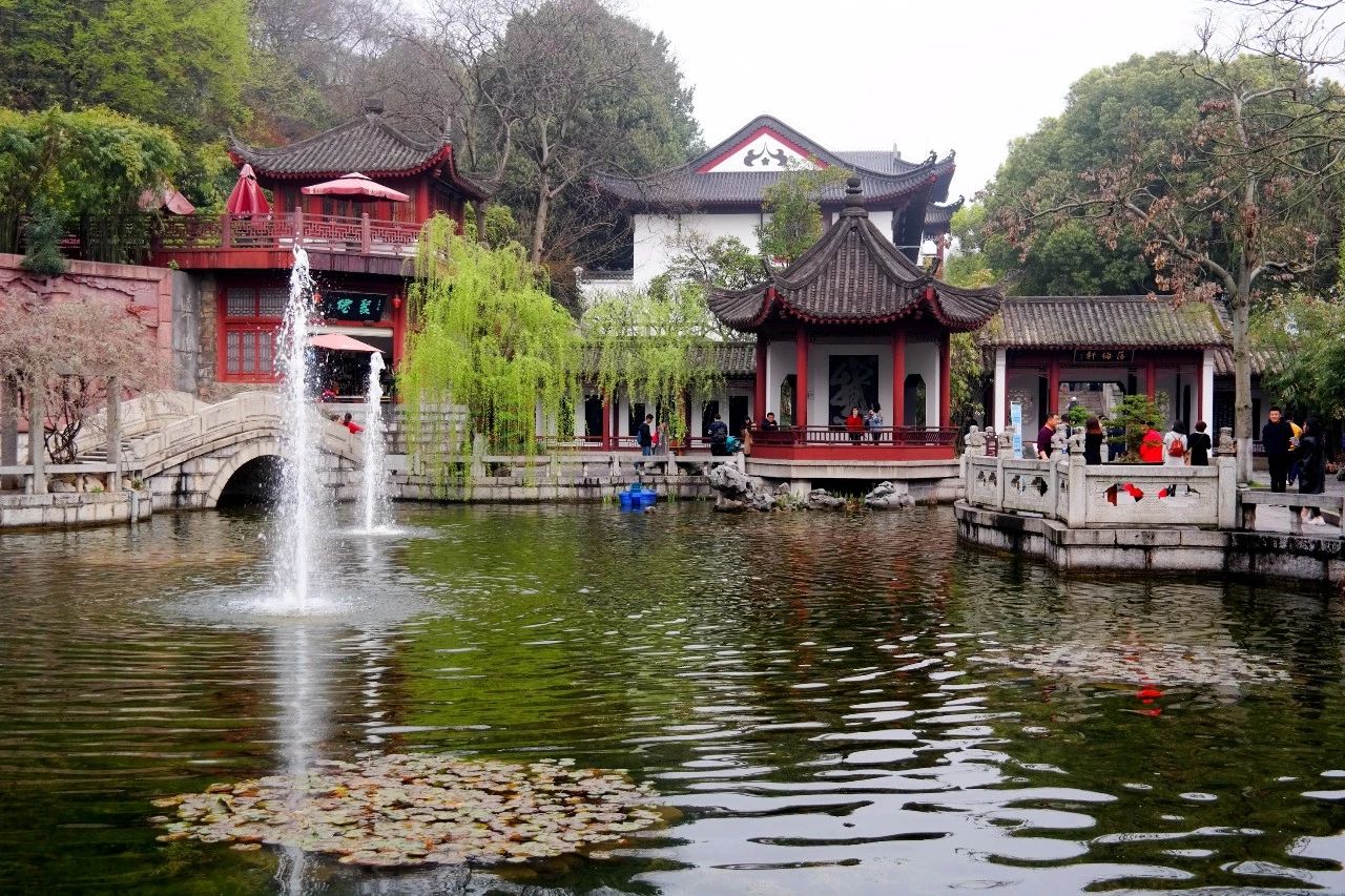 我们可以了解黄鹤楼的哪些内容,黄鹤楼简介和历史讲解