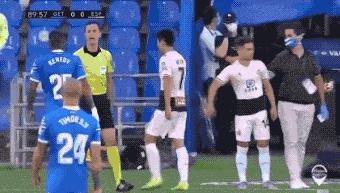 950万巴西国脚彻底成中国足球公敌！推搡辱骂武磊，3年前公开辱华