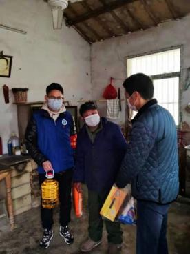 麒麟区附近招聘服务员,麒麟区饭店服务员招聘