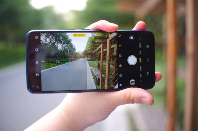 这四款千元小钢炮不容错过,这三款公认好评的千元机值得一看