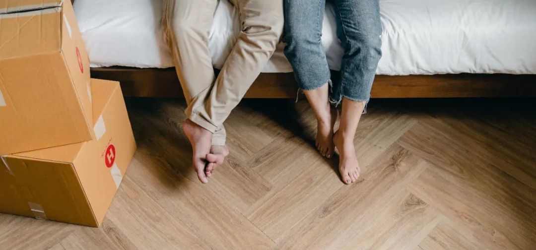 鍑虹灞嬭鎵撳嚮浼犻攢,鍑虹灞嬭涓炬姤浼犻攢