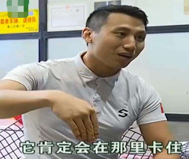 洗澡间没有地漏洗澡的水往哪淌,洗澡间没有地漏只有浴室下水管