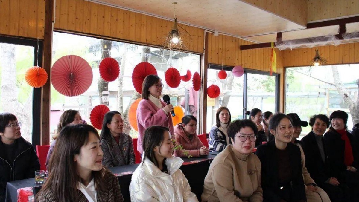 三八妇女节不放假可以告公司吗,公司三八节不给妇女放假犯法吗