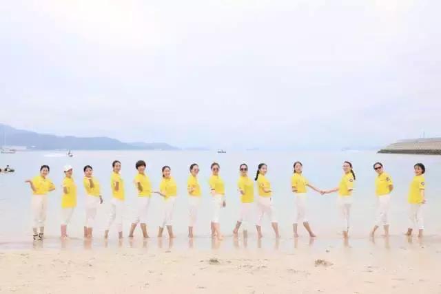 巨邦快乐集结号丨看见了,其中一艘游艇上,是我们的船长大舅哥