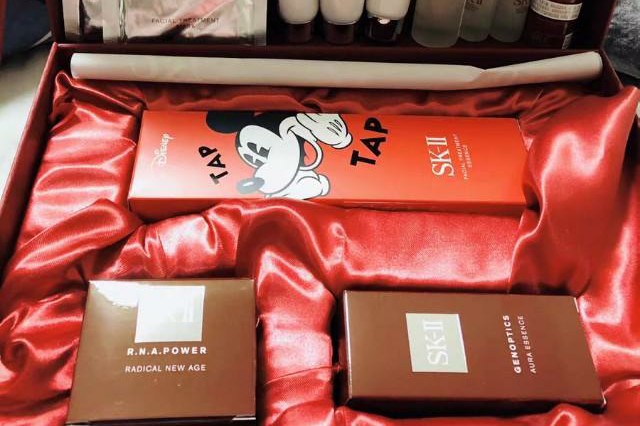 新年礼物护肤礼盒,新年送妈妈护肤品套装推荐