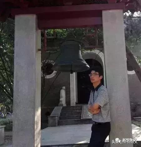 李白是怎么样的一个诗人,诗人李白是天才中的天才