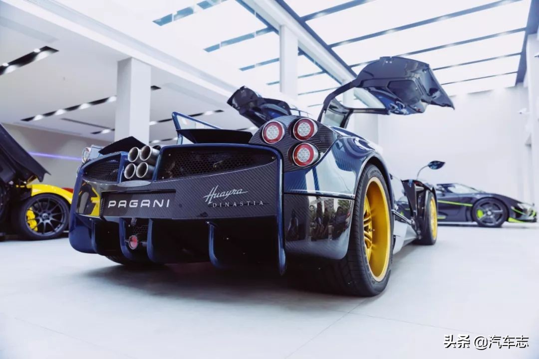 价值一亿的法拉利拉法,价值1亿元钱的白色法拉利拉法