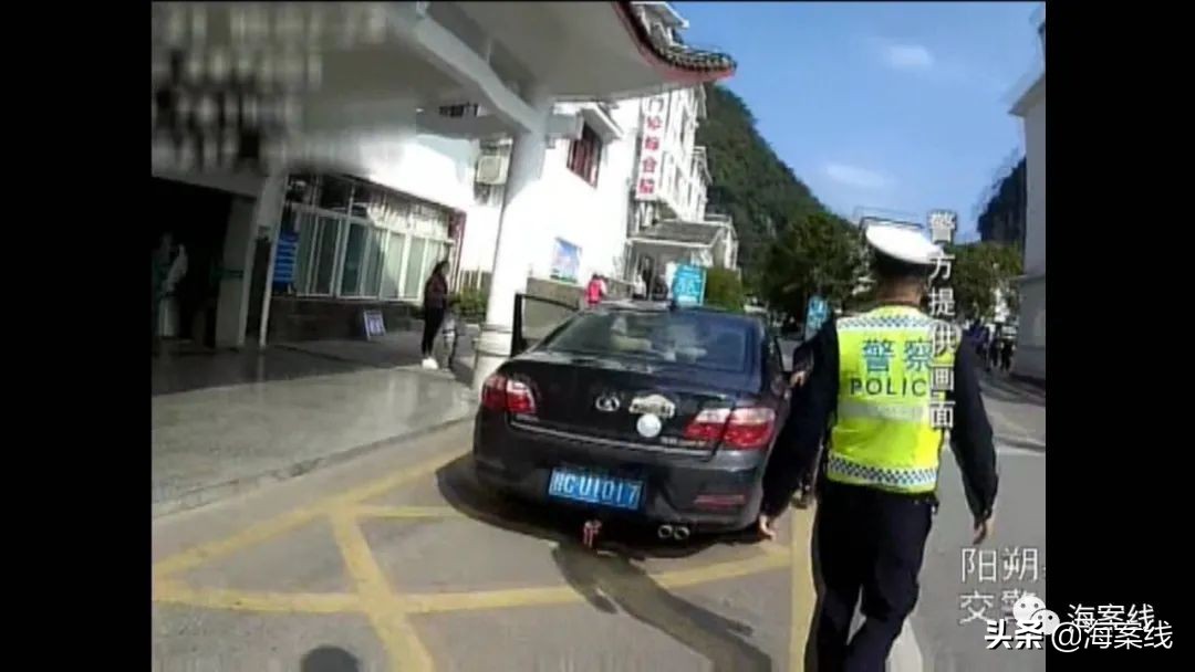 争分夺秒!老人被黄蜂蜇伤,阳朔交警开道送医