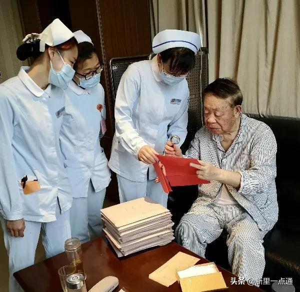 你拿生命保国安，我拄拐杖祛病痛！老兵一封感谢信揭秘战友情深