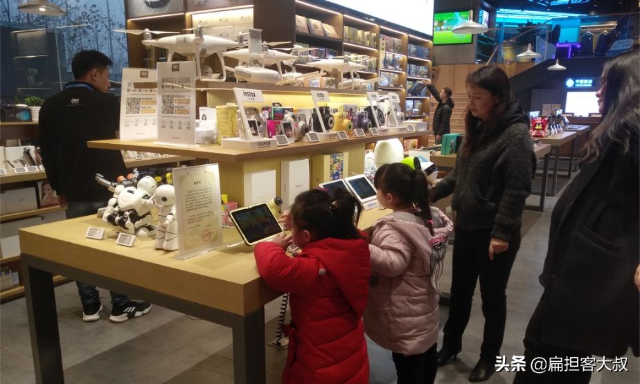 手机实体店未来方向,未来手机店发展趋势