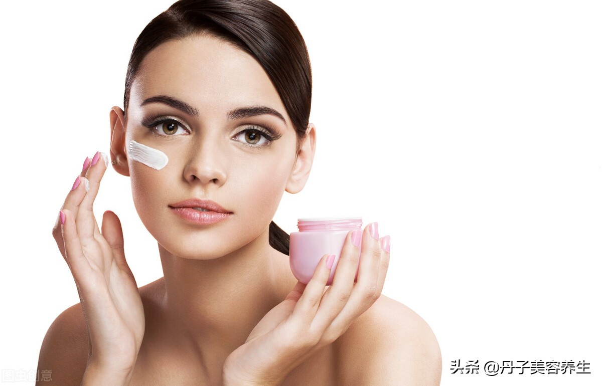 怎样让皮肤细腻紧致光滑美白,男生怎么让皮肤变得光滑细腻