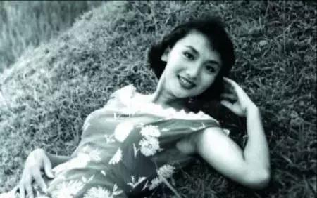 英国有赫本美国有梦露,赫本和玛丽莲梦露颜值巅峰