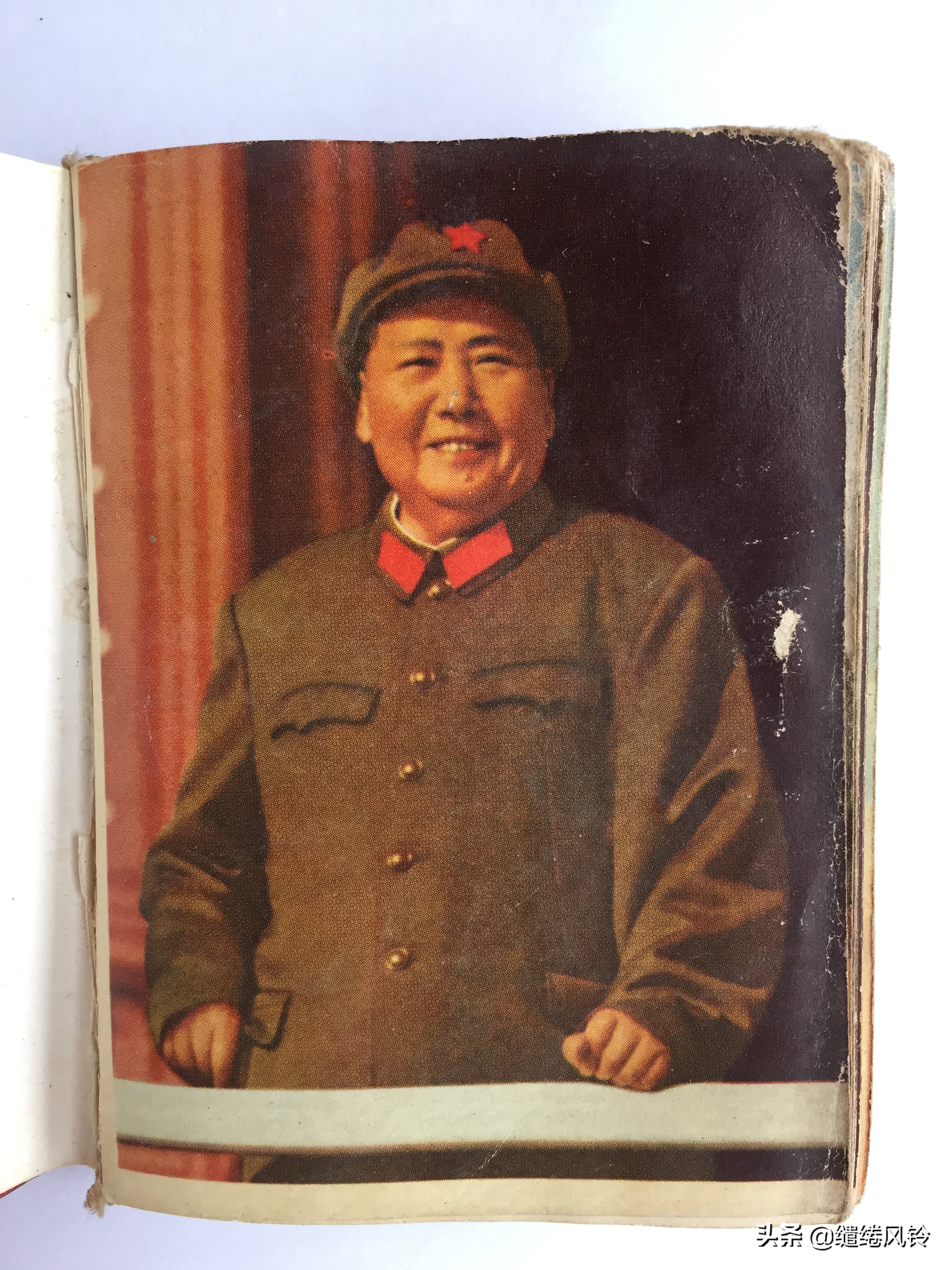 《毛主席诗词》：一本极其珍贵的“红宝书”，永恒不朽的经典篇章