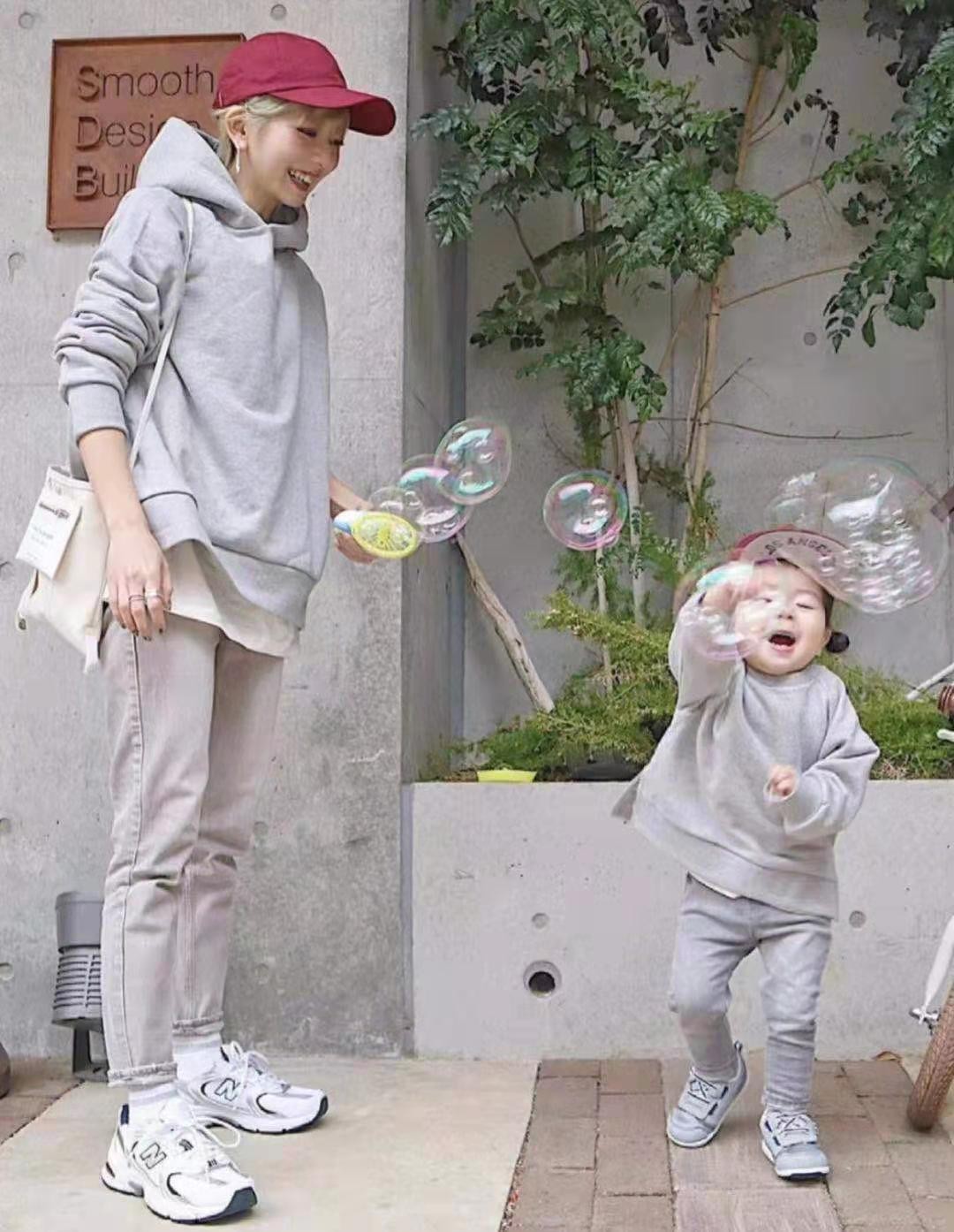 亲子装时髦母女,辣妈亲子装搭配