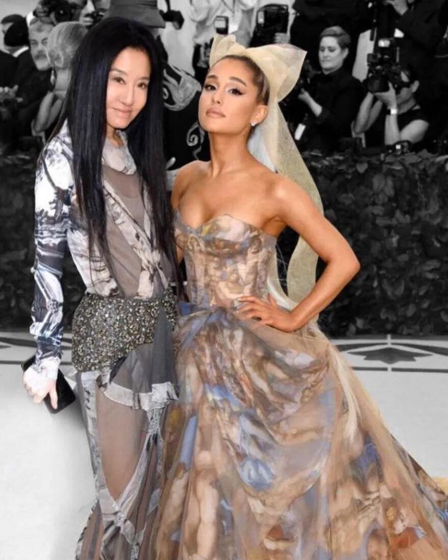 71岁最美婚纱女王,婚纱女王71岁