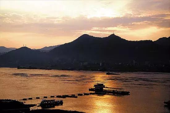 云阳下一个商圈,重庆云阳发展风貌