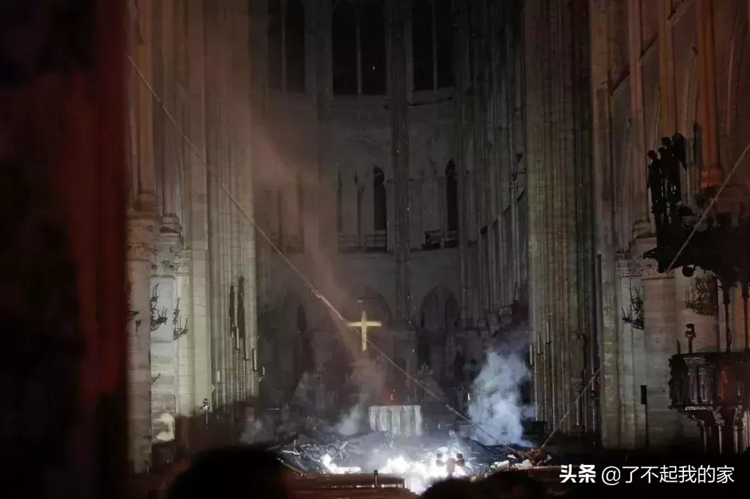 巴黎圣母院烧坏了哪些,巴黎圣母院被烧告诉我们什么