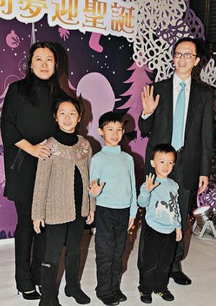 跳水女王郭晶晶和伏明霞漫画版,跳水皇后伏明霞和郭晶晶的区别