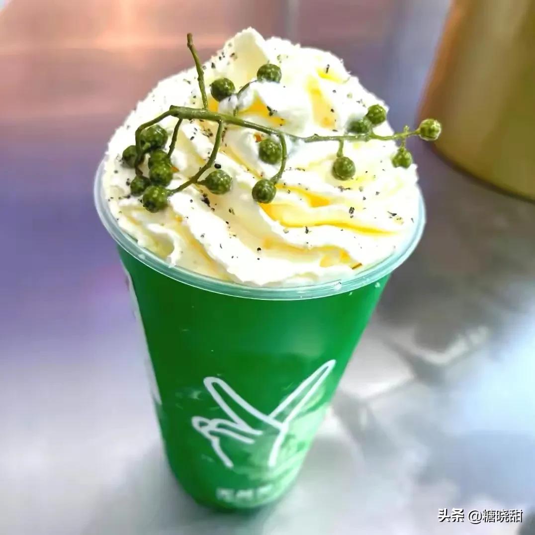 关晓彤奶茶店网红探店,大logo探店关晓彤奶茶店