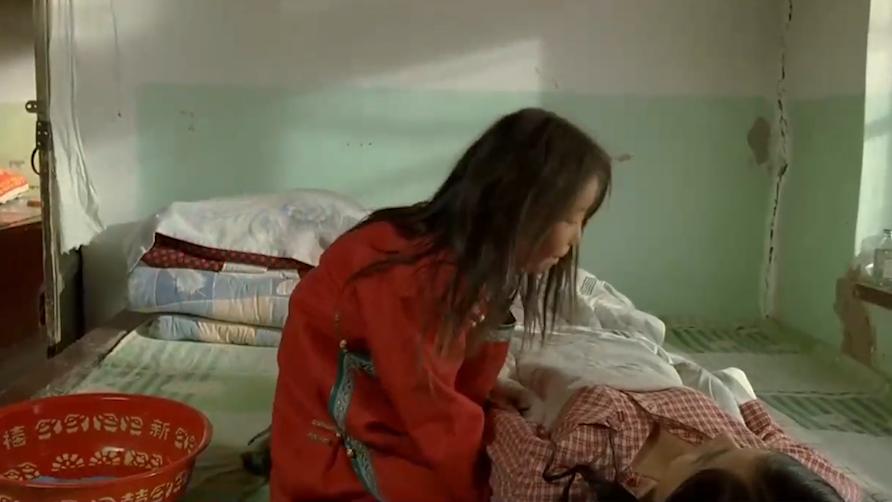 人性与欲望交织的电影，揭开中年女人难以启齿的尴尬，真实又残忍