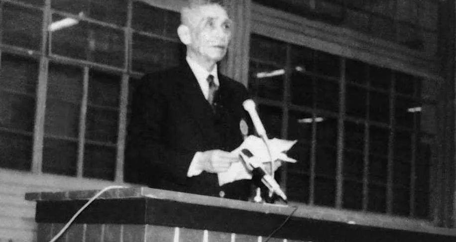 赌王何鸿燊传奇商业帝国,赌王传奇一代枭雄