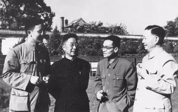 绝版合影视频完整版,80年代怀旧合影图片大全