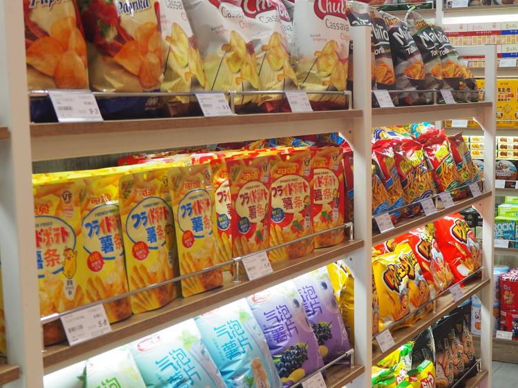 重庆首家云嘉惠进口商品特卖店开业，现场非常火爆