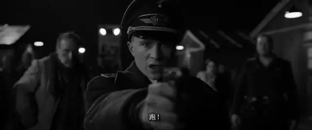 冒牌上尉电影观后感,冒牌上尉电影深度解析