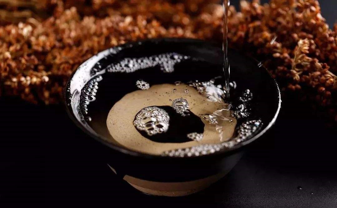 液态白酒是什么意思,液态型白酒和固态型白酒什么意思