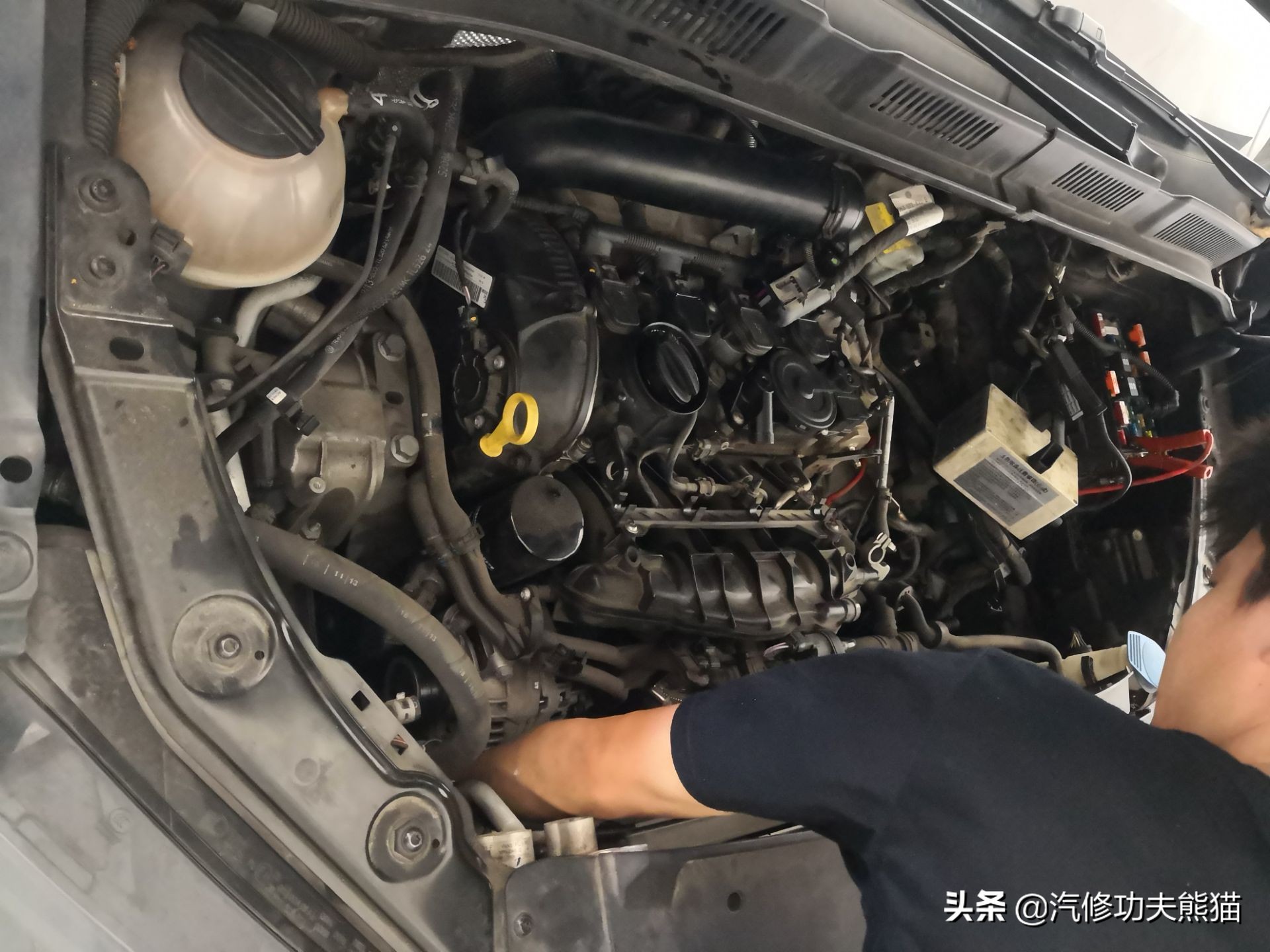 百年大众汽车品牌毁于烧机油？烧机油并非绝症，看看这台进口夏朗