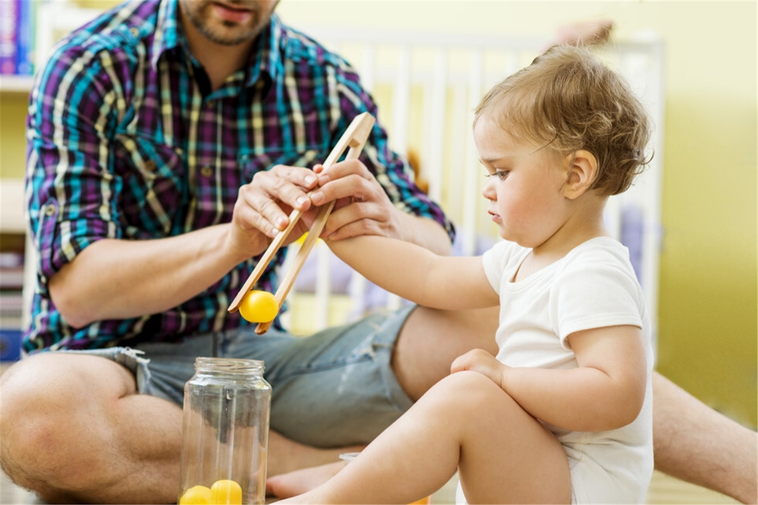 孩子不会用筷子,四岁孩子不会用筷子应该怎么教